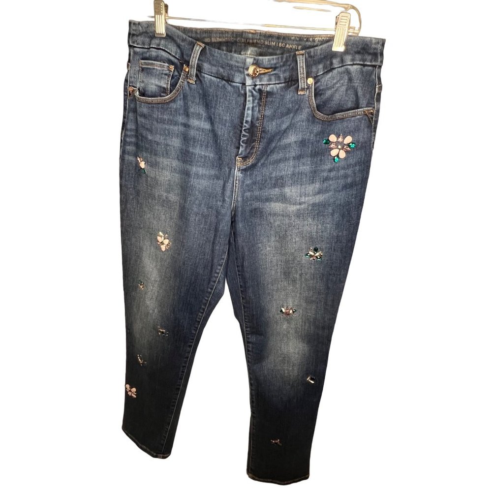 SO slimming girlfriend, slim leg, ankle jeans by Chicos denim sequence 5pocket